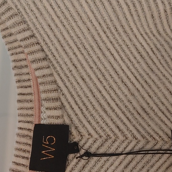 4/$20 Striped top - Picture 2 of 4